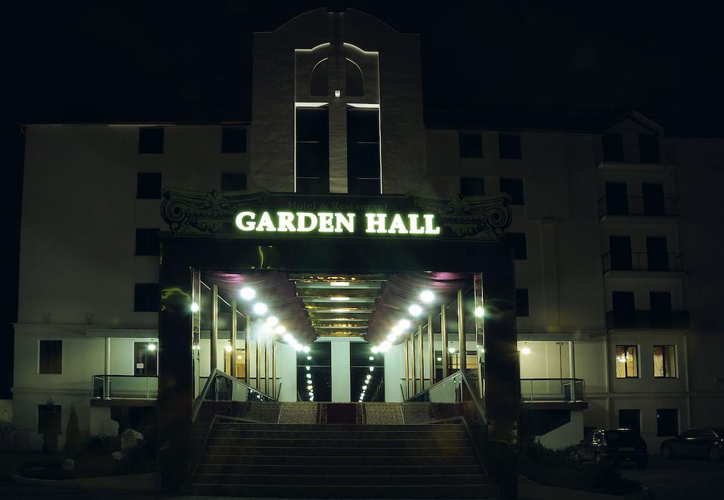 Garden Hall Ternopil Extérieur photo