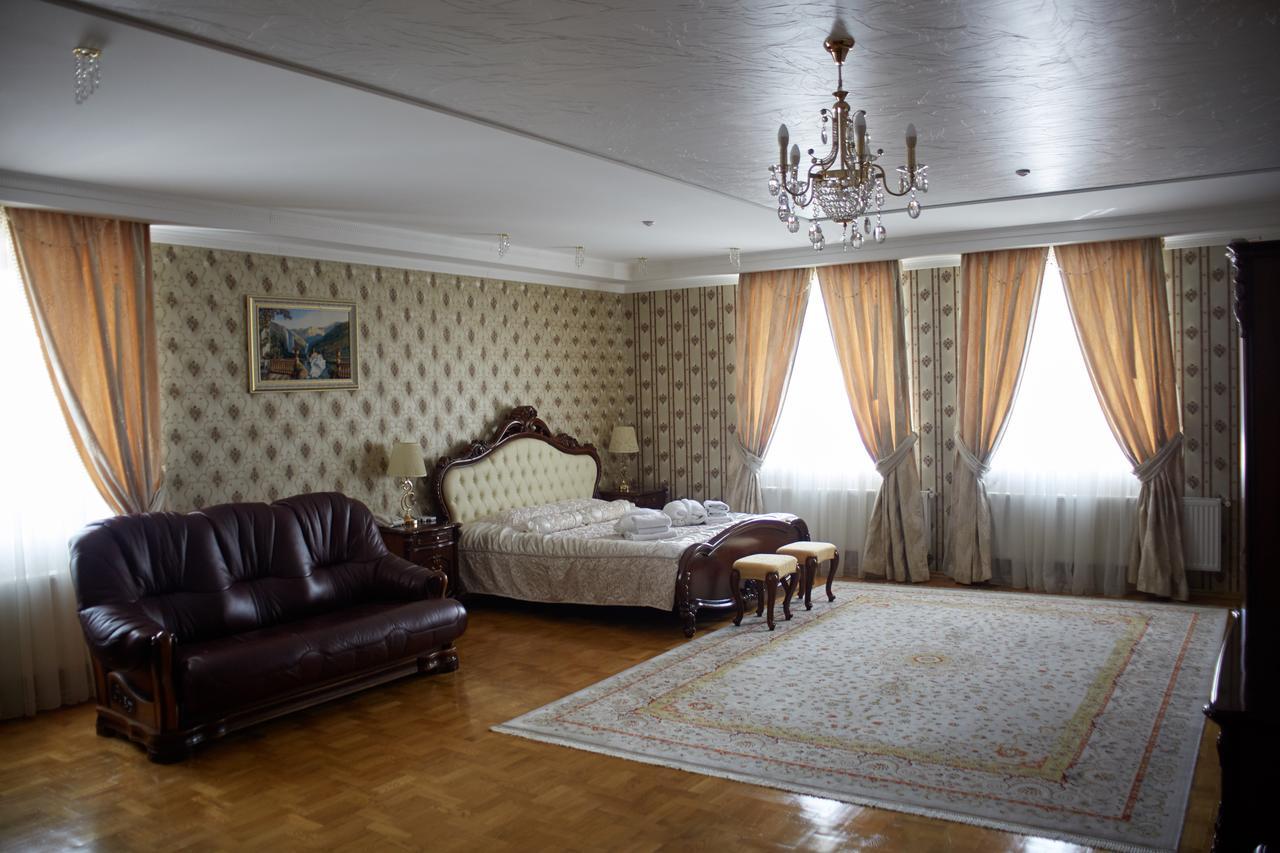Garden Hall Ternopil Extérieur photo
