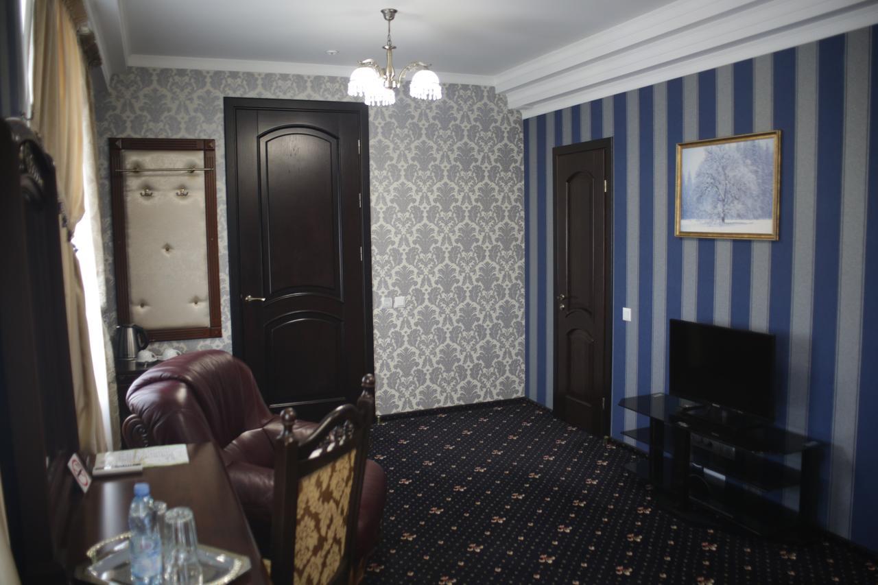 Garden Hall Ternopil Extérieur photo