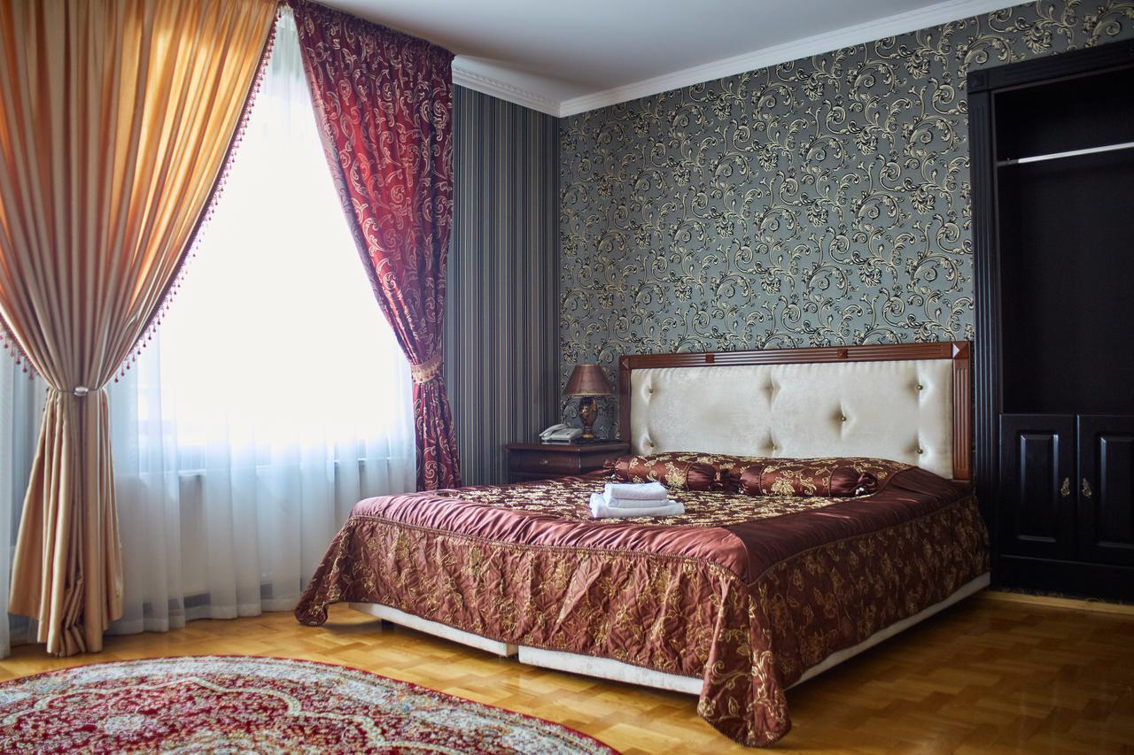 Garden Hall Ternopil Extérieur photo